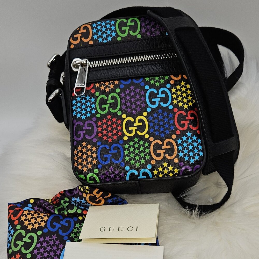 ❗SOLD❗Gucci Supreme Monogram Psychedelic Messenger Bag